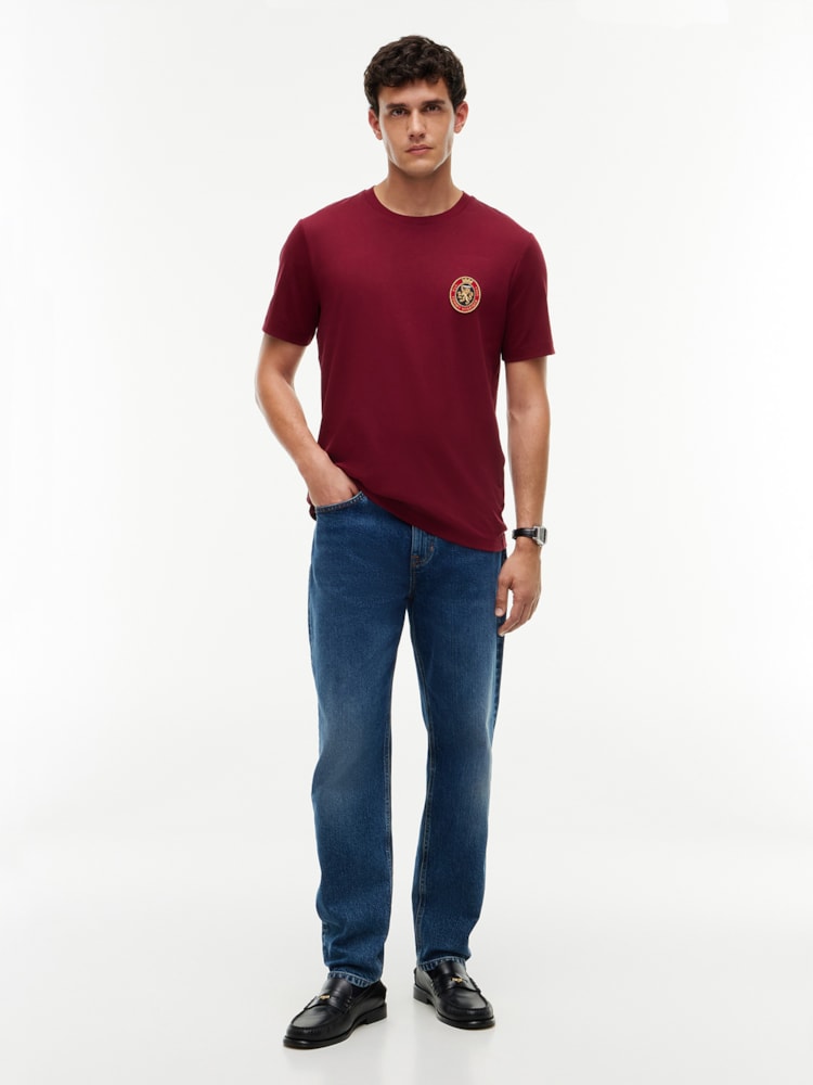 Camiseta em Algodão Fluido com Bolso e Brasão