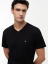 Camiseta em Algodão Pima com Gola V