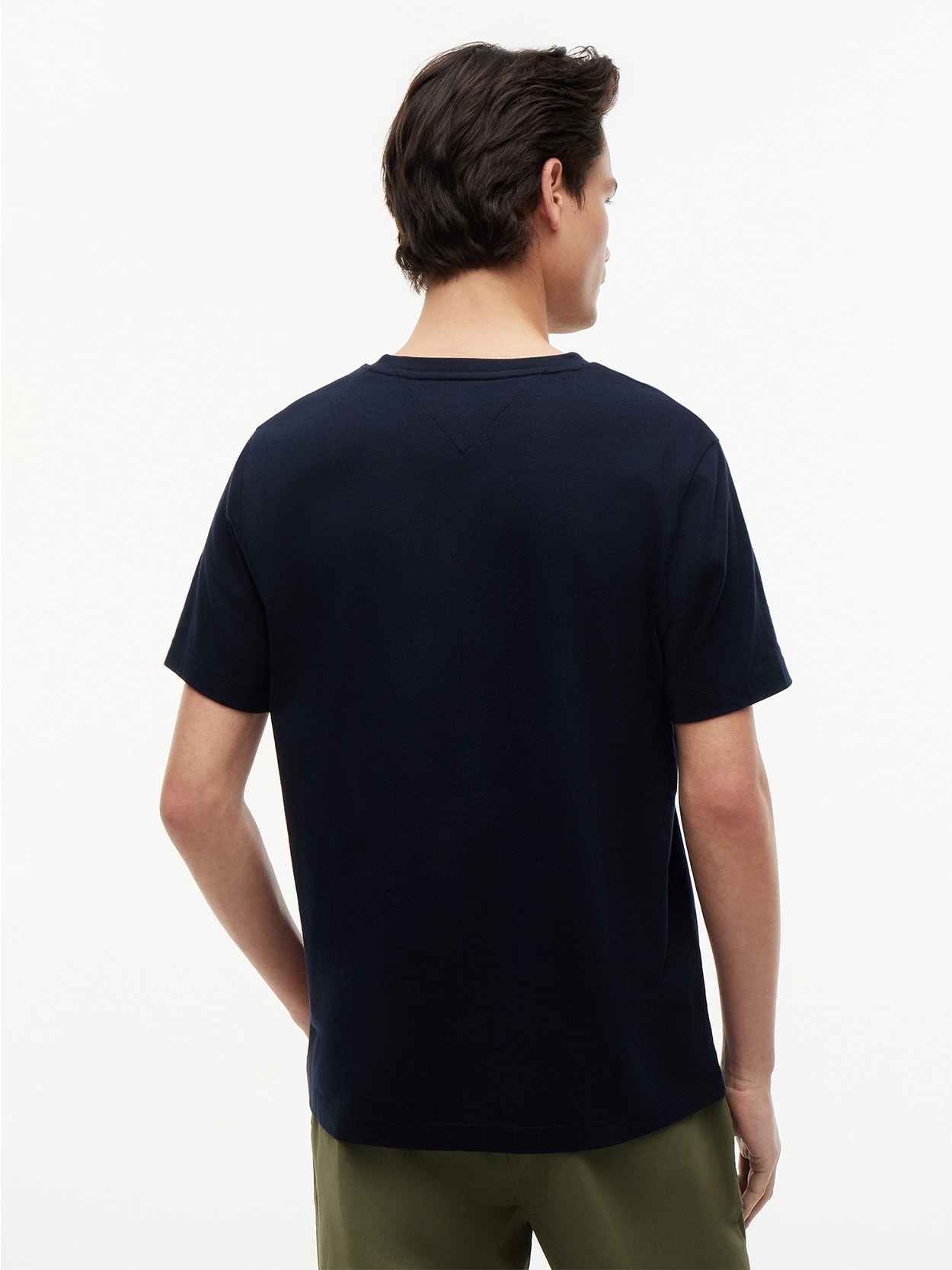 Camiseta em Algodão Pima com Gola V