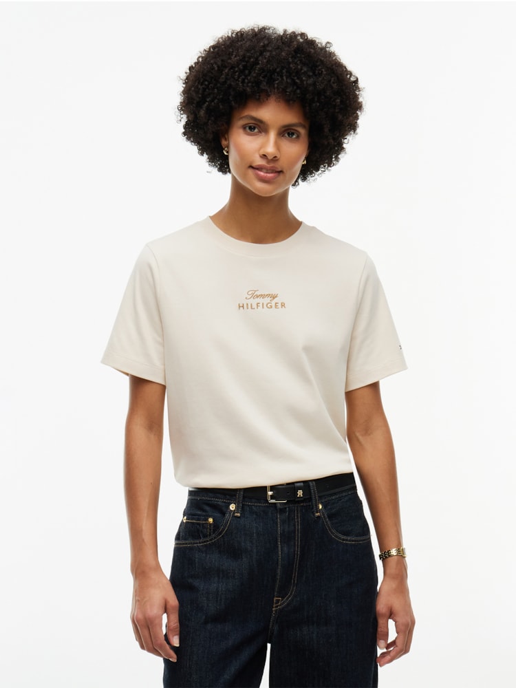 Camiseta Gola C com Bordado de Logo