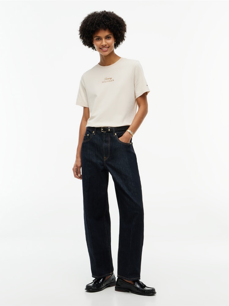 Camiseta Gola C com Bordado de Logo