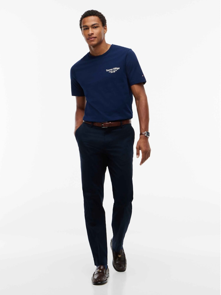 Camiseta Gola C com Logo nas Costas