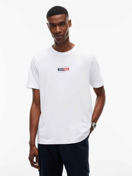 Camiseta Gola C e Logo de Bandeira