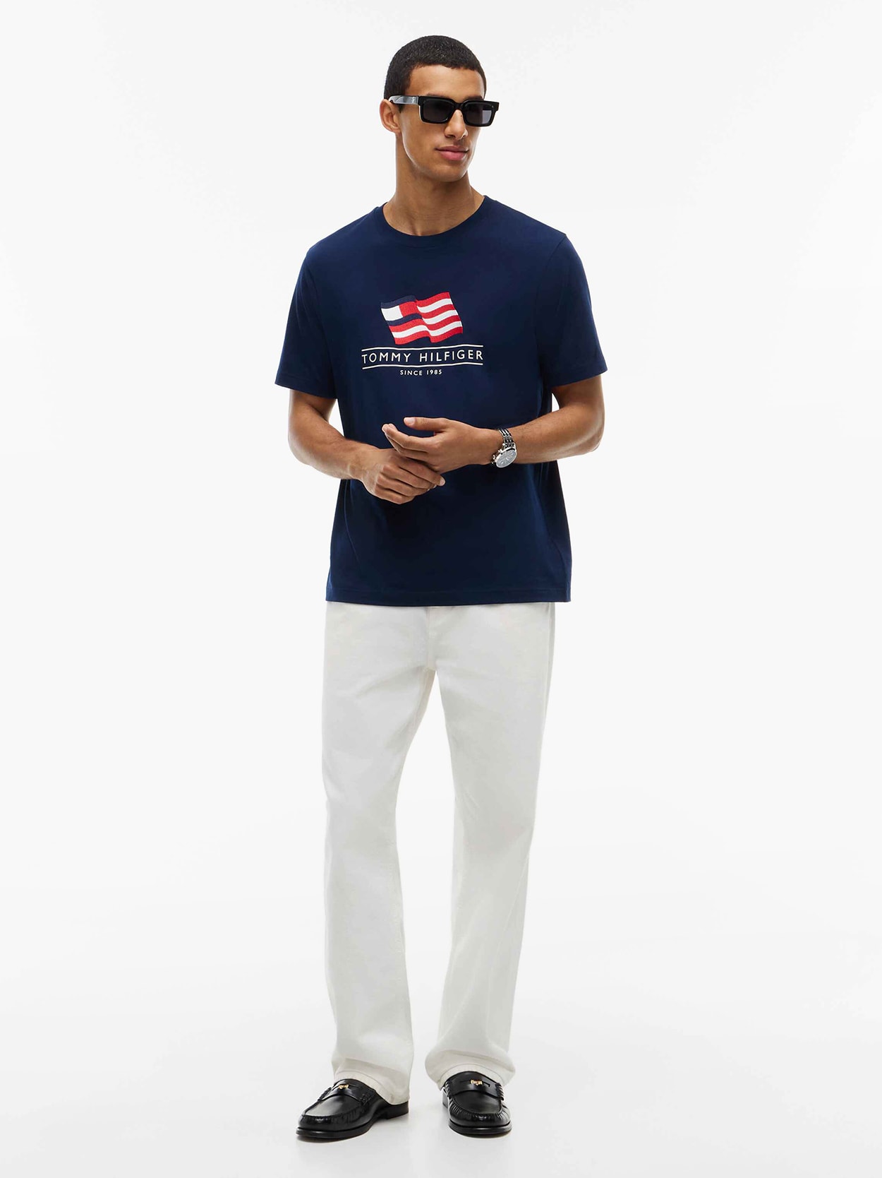 Camiseta Jersey com Estampa de Bandeira Ondulada