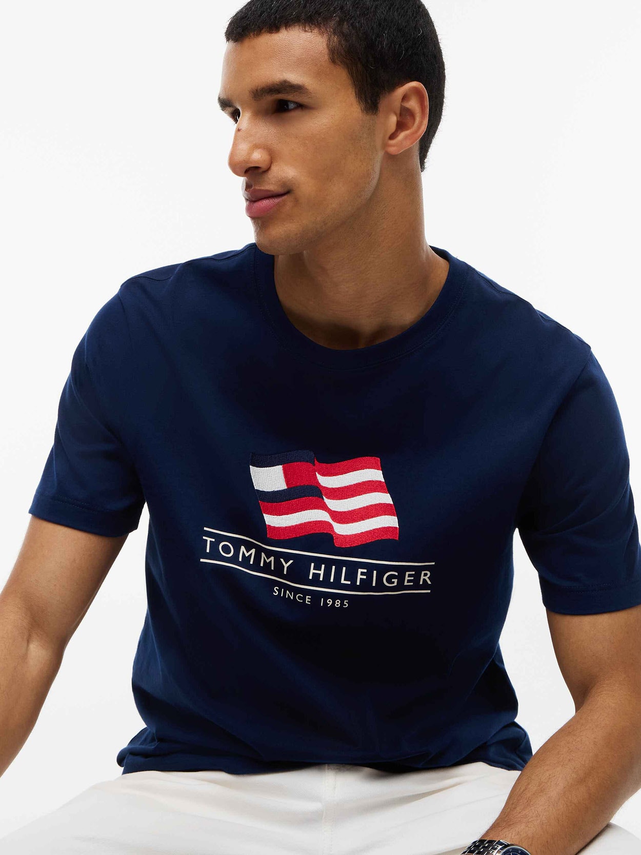 Camiseta Jersey com Estampa de Bandeira Ondulada