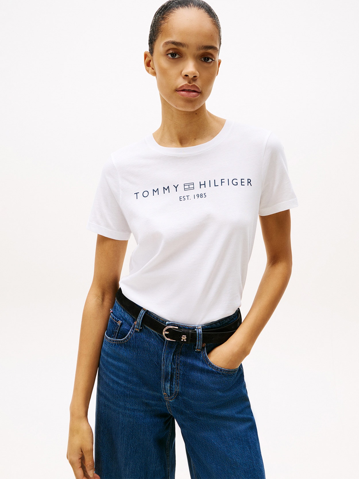 Camiseta Logo Modern Corporate Gola C