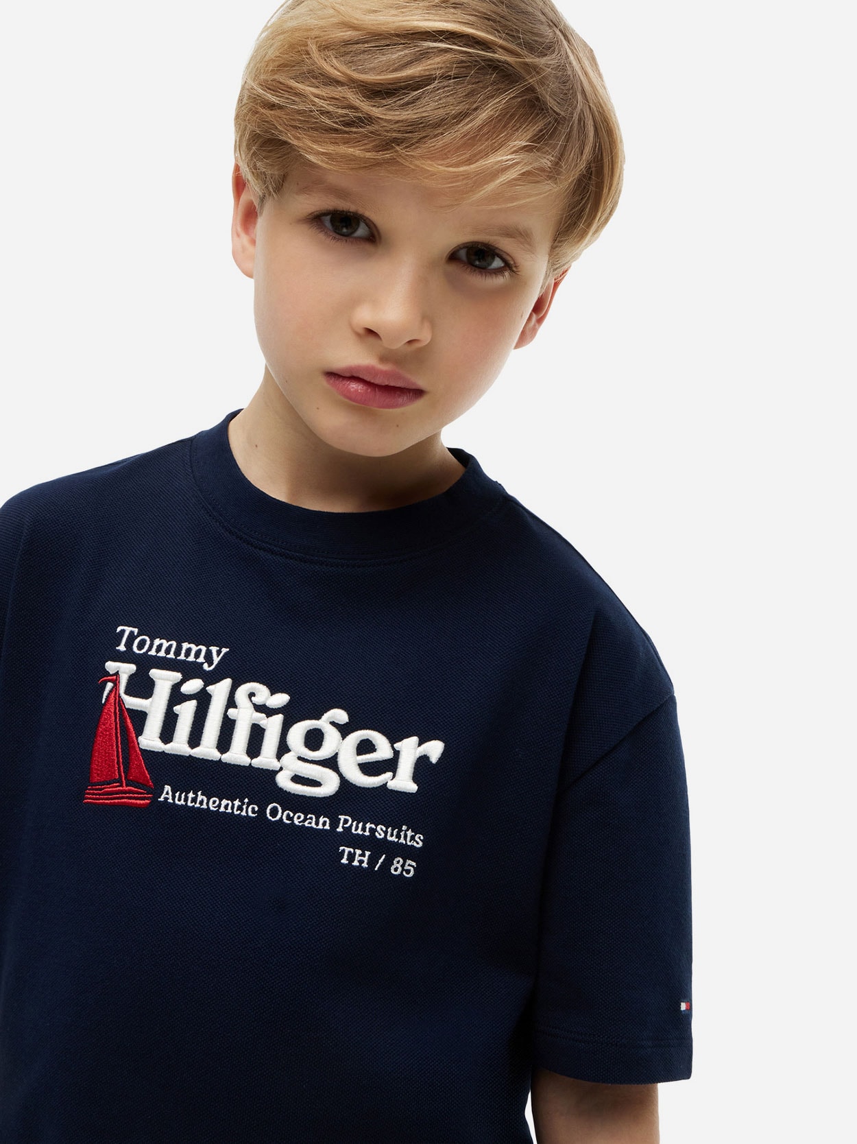 Camiseta Piqué com Logo Bordado Infantil