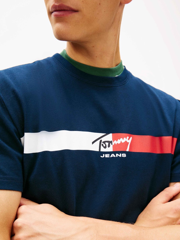 Camiseta Regular Assinatura Listrado