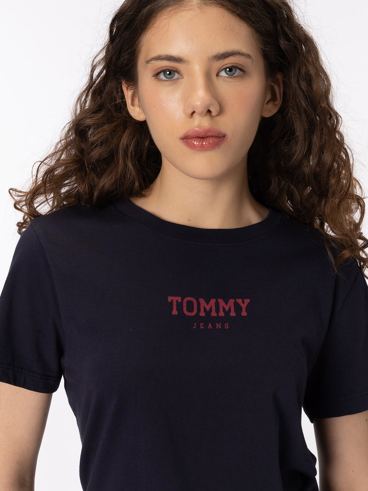 Camiseta Regular Essential com logo silkada