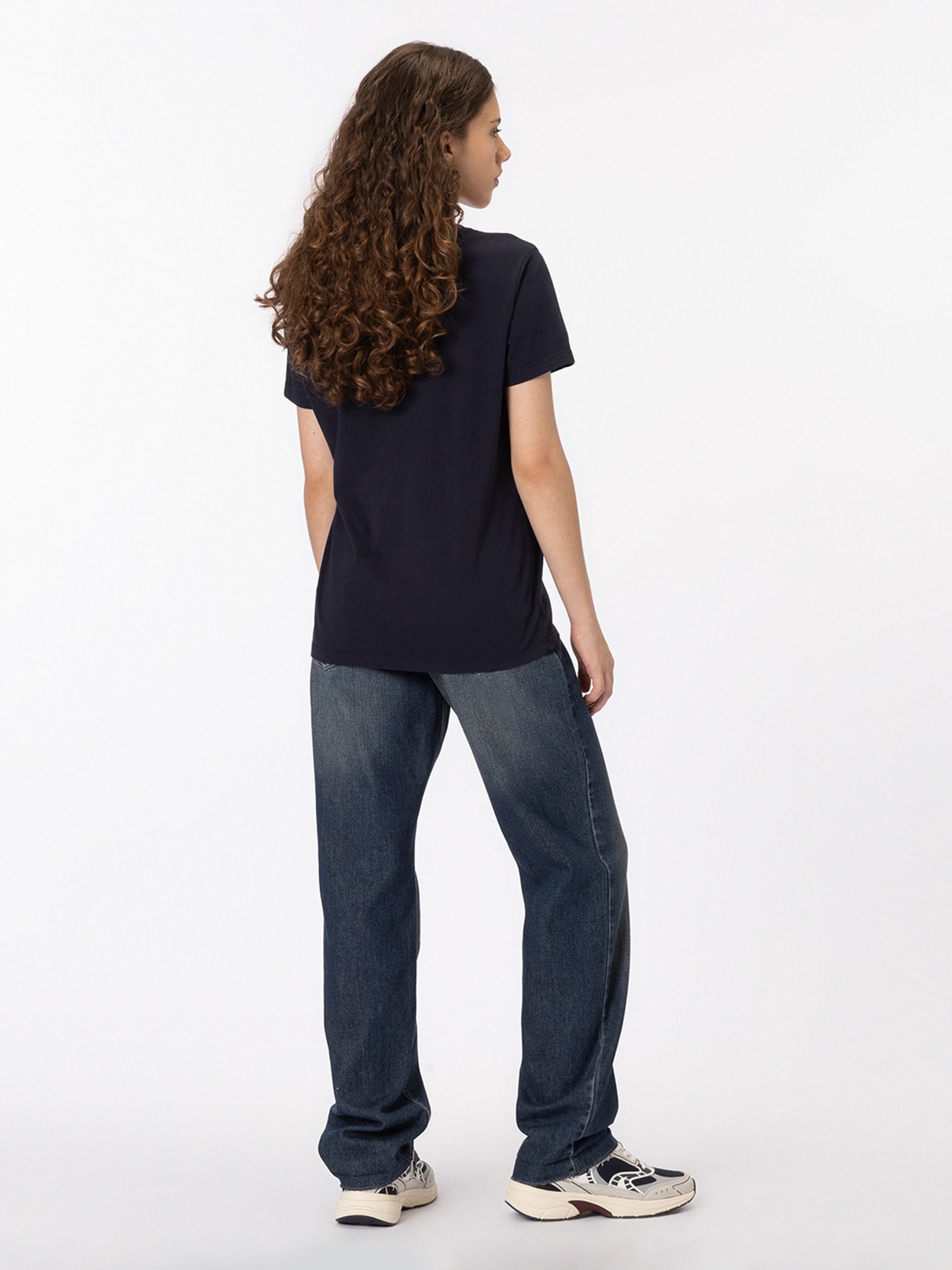 Camiseta Regular Essential com logo silkada