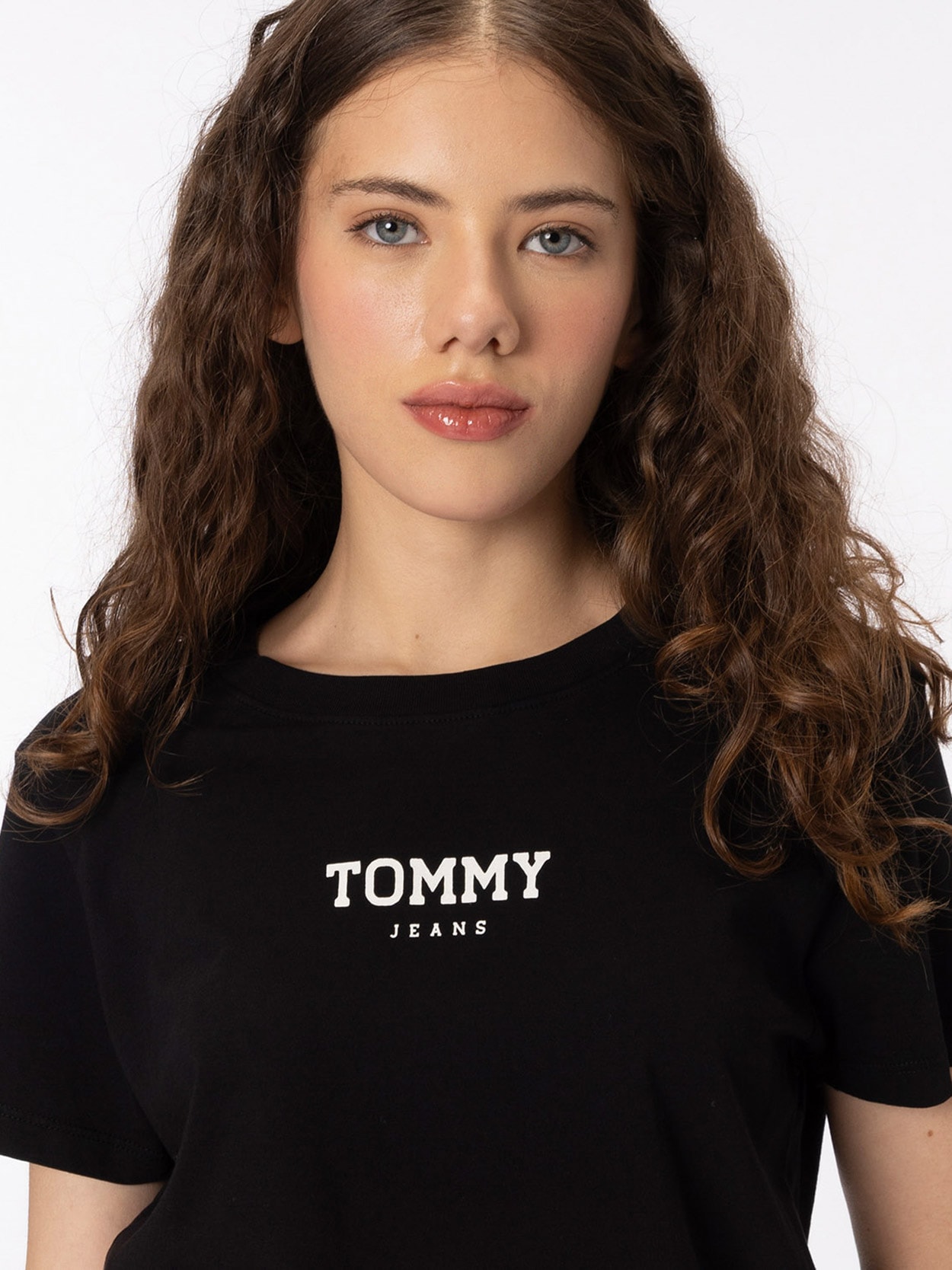 Camiseta Regular Essential com logo silkada