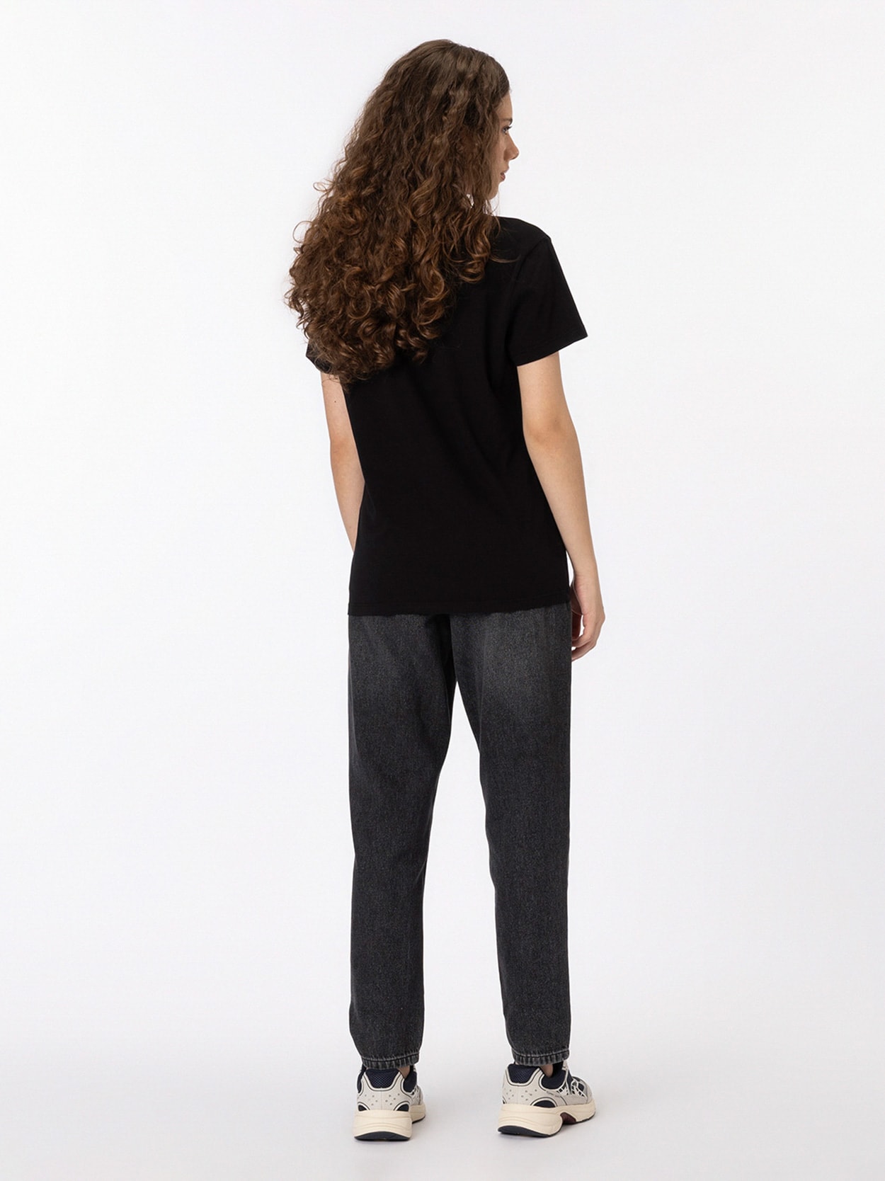 Camiseta Regular Essential com logo silkada