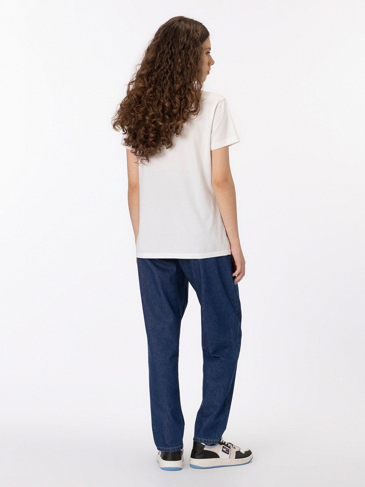 Camiseta Regular Essential com logo silkada
