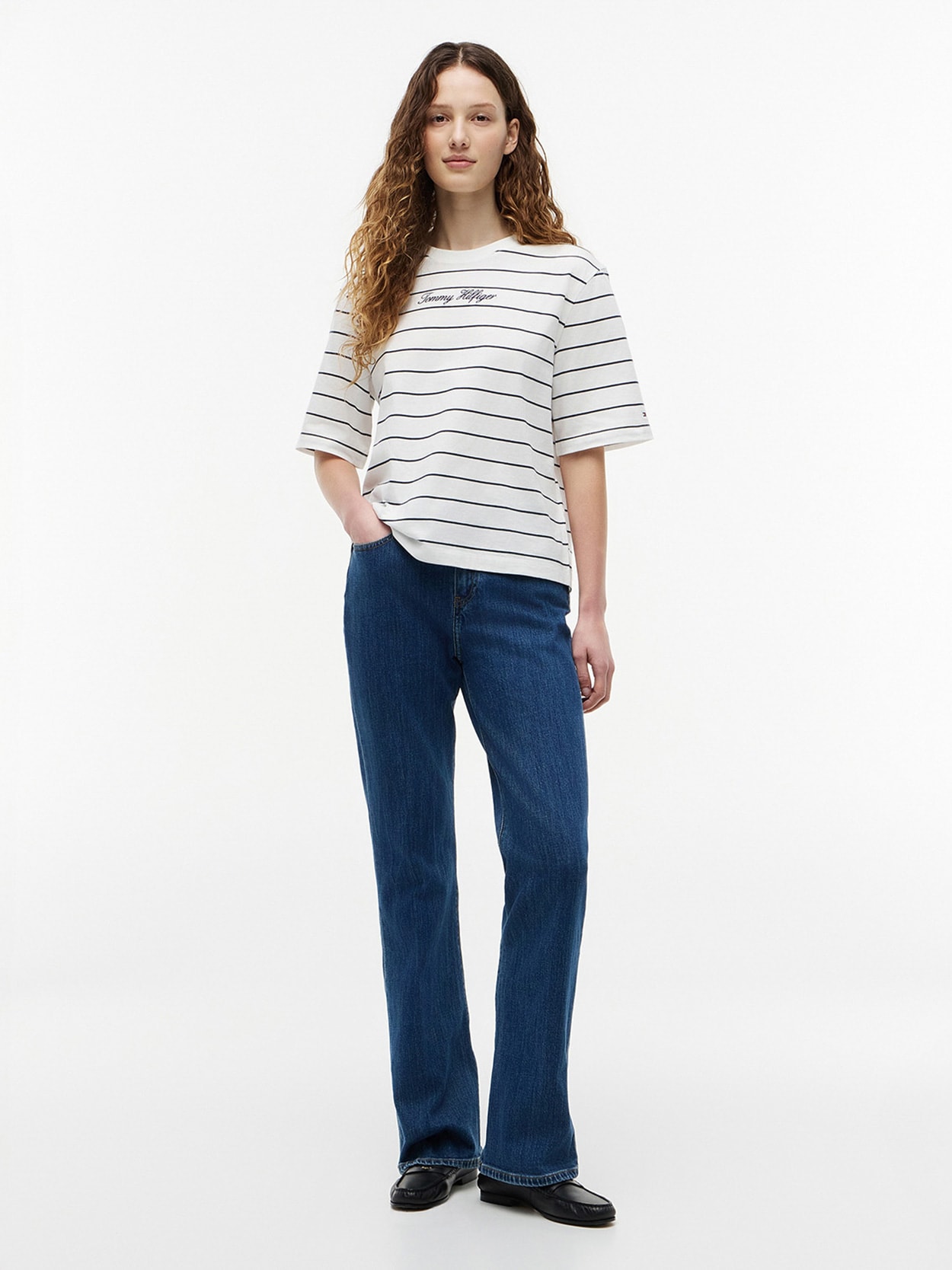 Camiseta Relaxed com Logo Cursivo