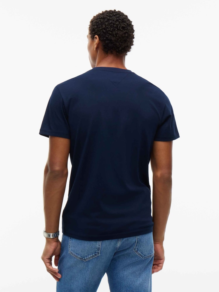 Camiseta Slim com Gola Redonda e Logo Linear