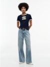 Camiseta Slim com Logo Varsity Flocado