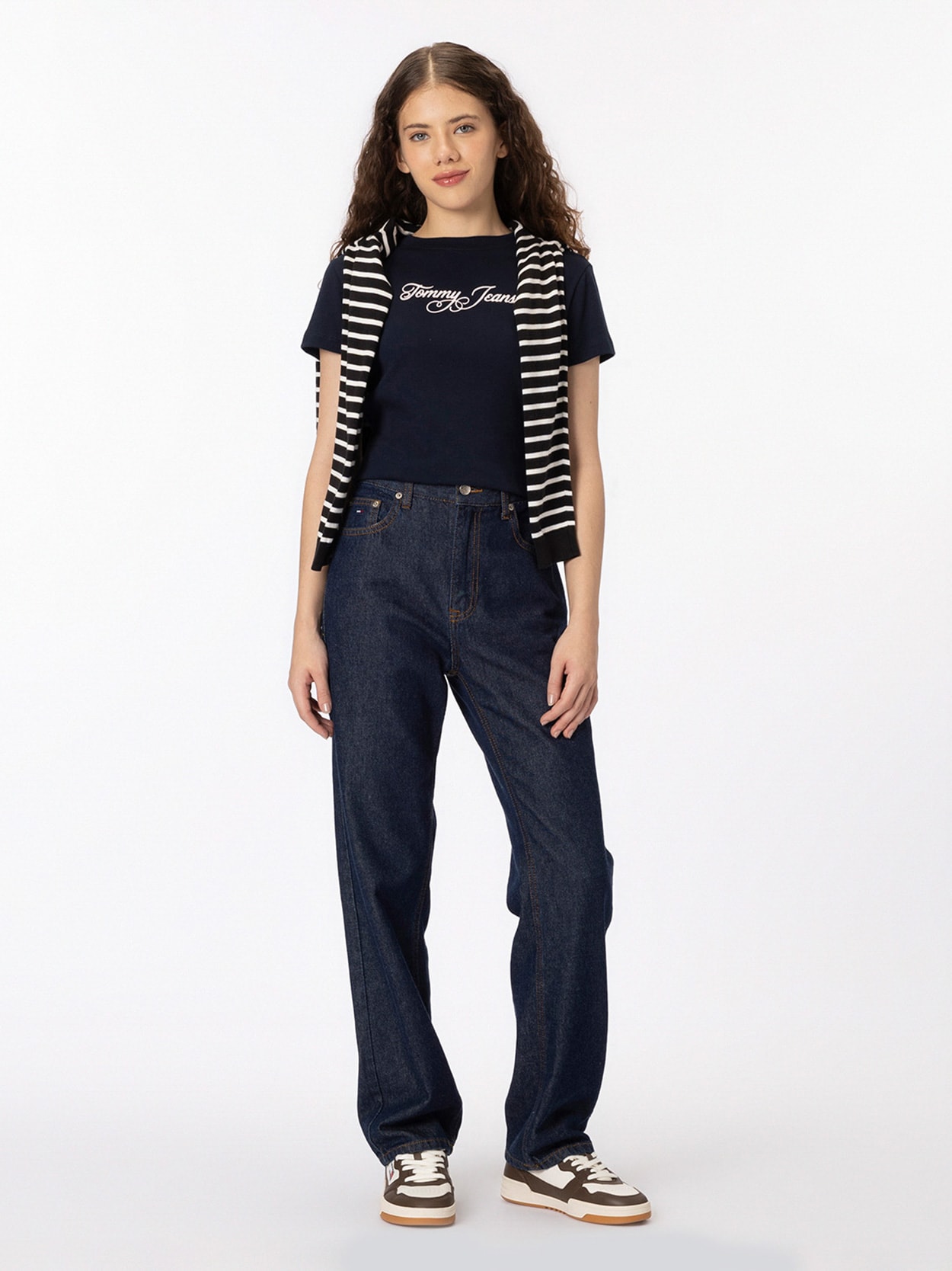 Camiseta Slim de ribana com Logo cursivo 