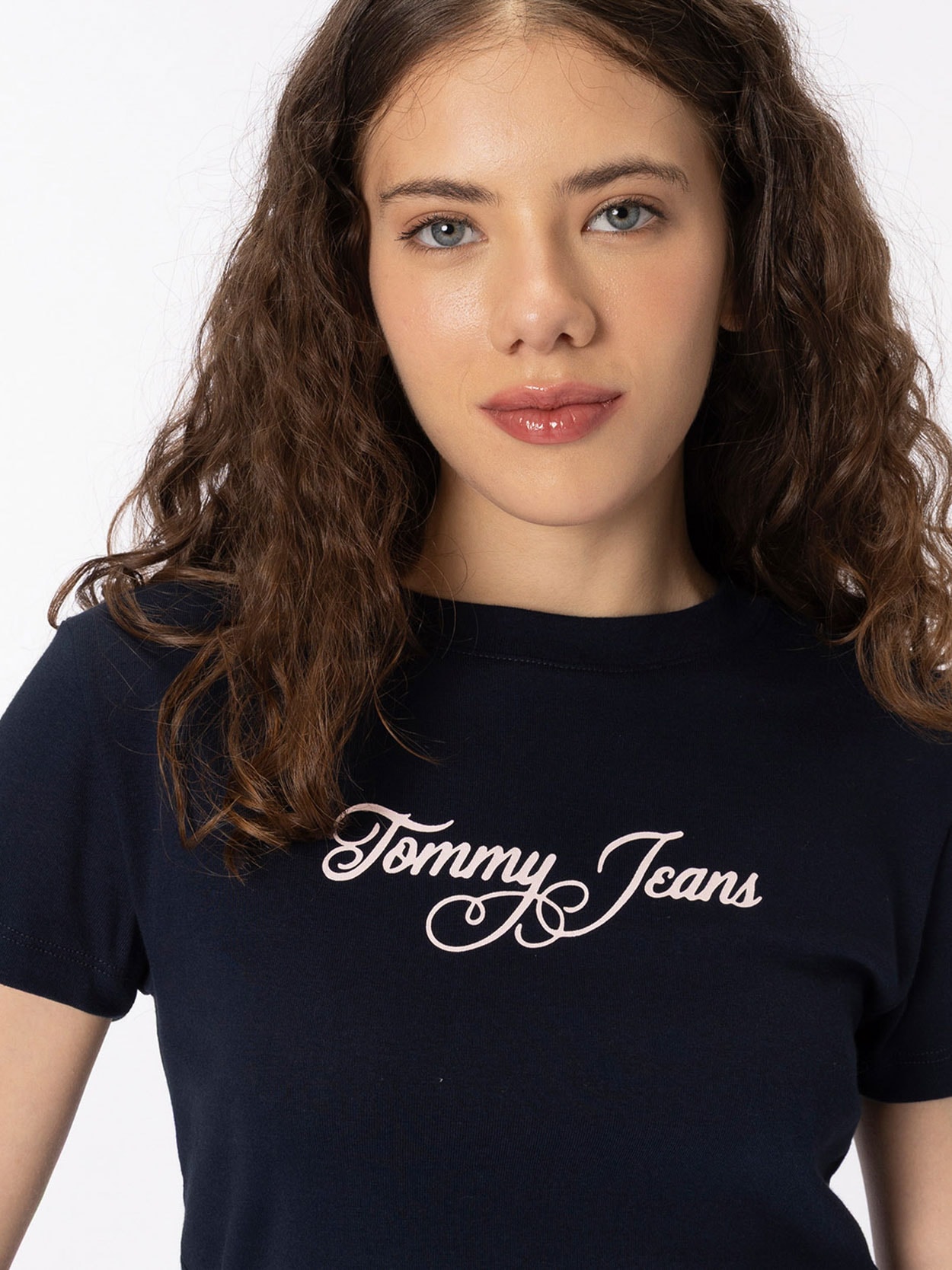 Camiseta Slim de ribana com Logo cursivo