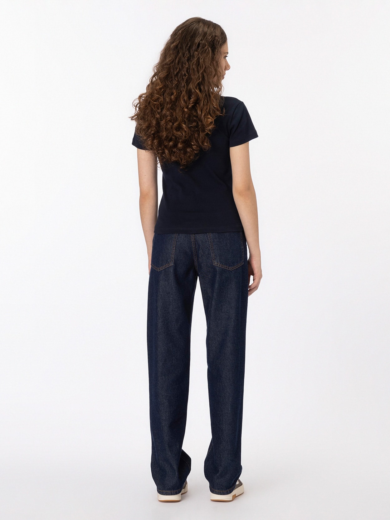 Camiseta Slim de ribana com Logo cursivo