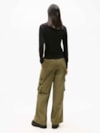 Camiseta Slim Essential com logo cursivo