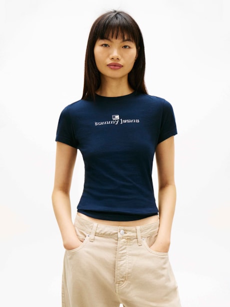 Camiseta Slim Essential Logo