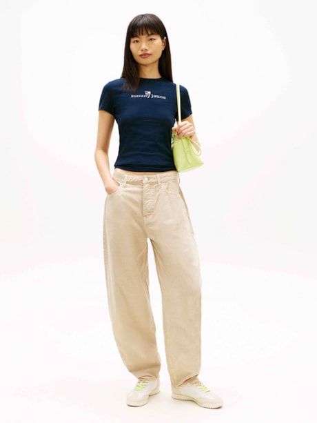 Camiseta Slim Essential Logo