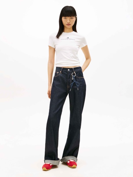 Camiseta Slim Essential Logo