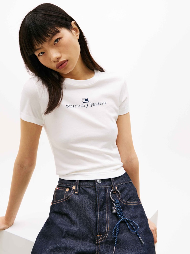 Camiseta Slim Essential Logo