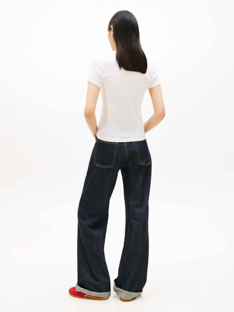 Camiseta Slim Essential Logo