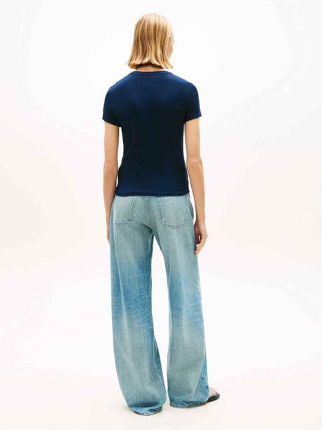 Camiseta Slim Logo Linear