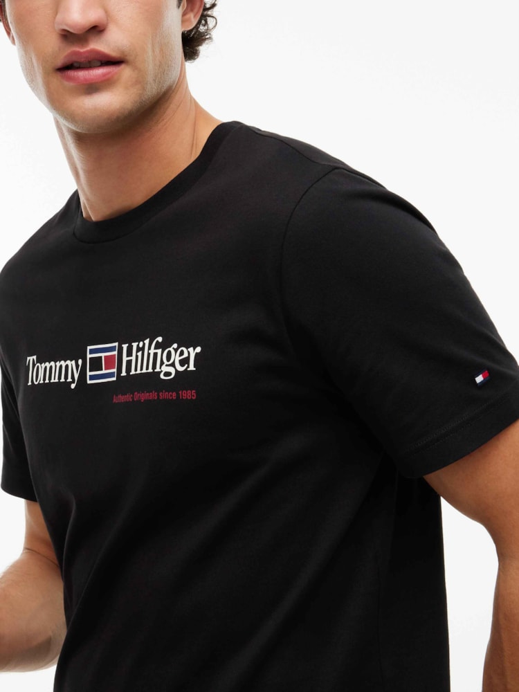 Camiseta Tommy Hilfiger com Gola C