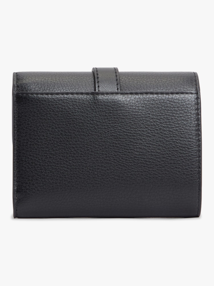 Carteira Trifold Pebble Grain com Fivela