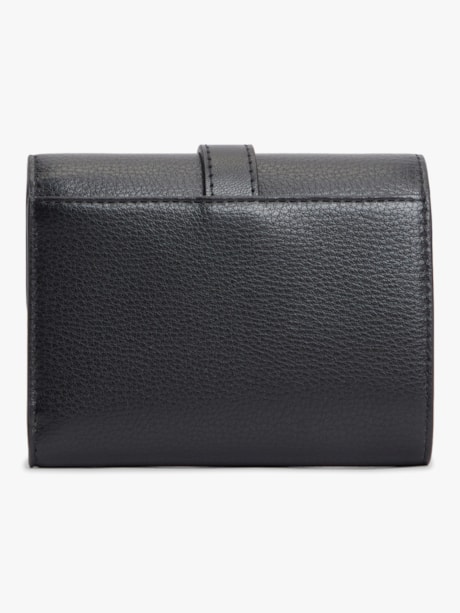 Carteira Trifold Pebble Grain com Fivela