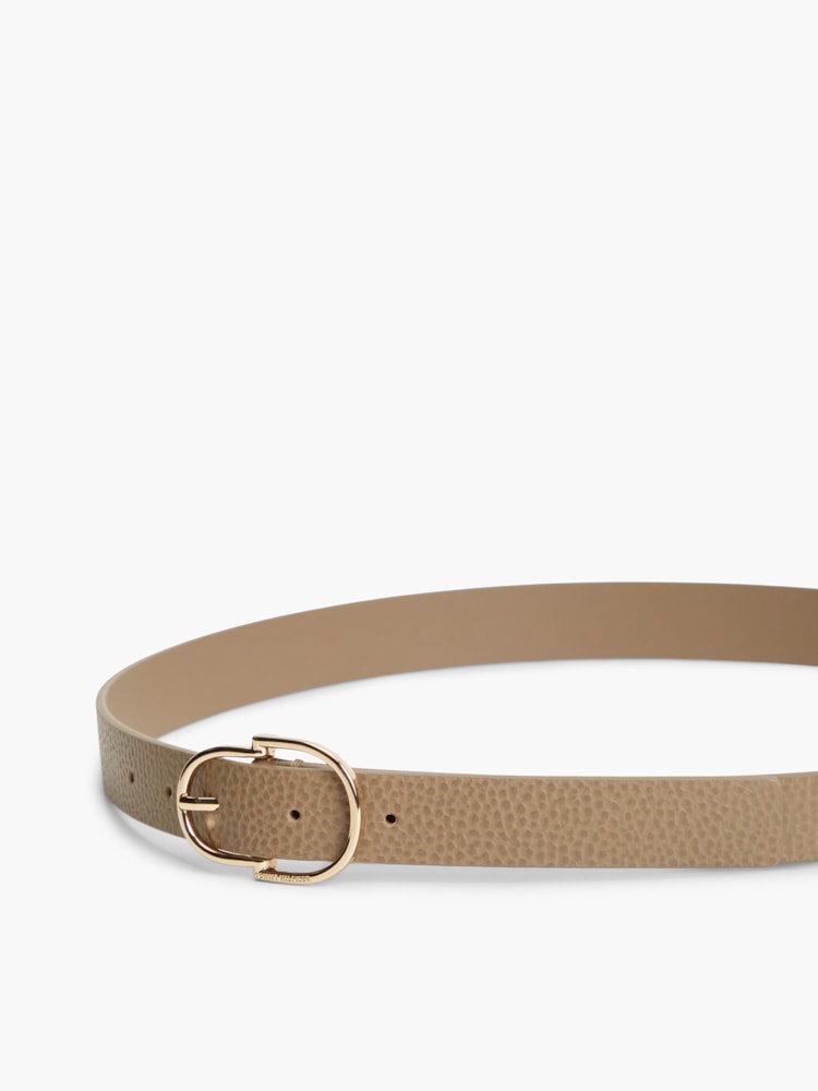 Cinto de Couro Pebble Grain com Fivela Dupla