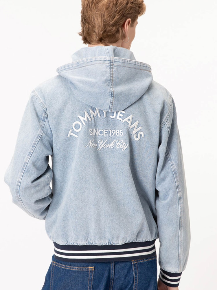 Jaqueta Jeans Bomber com Forro Acetinado e Capuz Removível