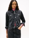 Jaqueta Jeans Trucker com Tachas