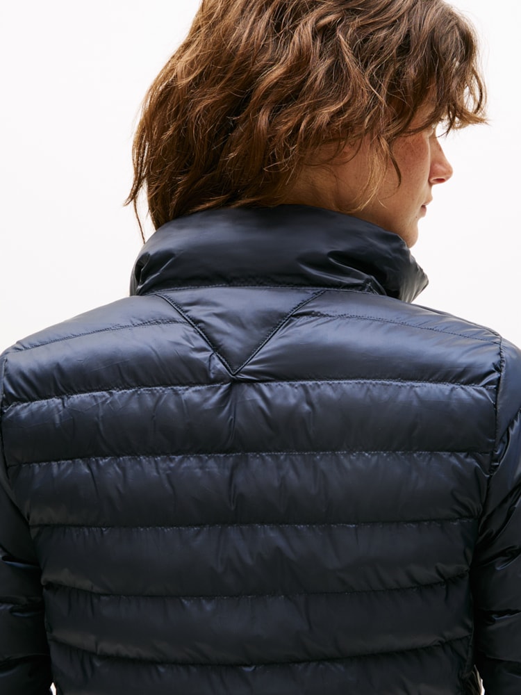 Jaqueta Puffer Clássica com Capuz Removível e Zíper