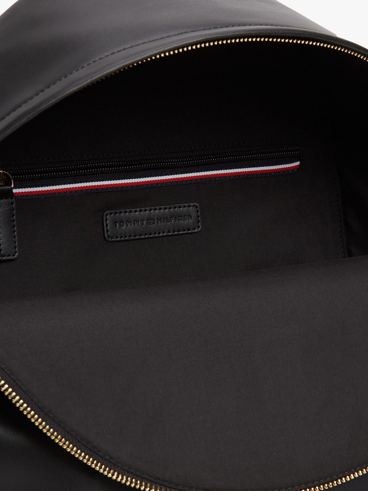 Mochila com Alças Ajustáveis Bolso Frontal e Fechamento em Zíper
