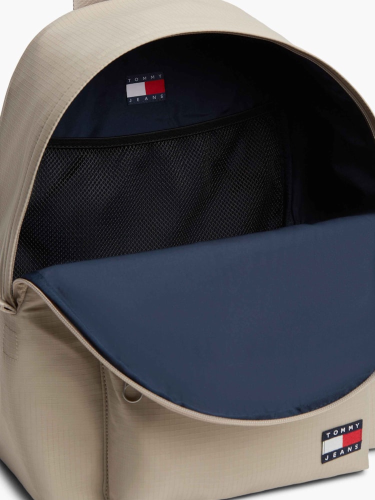 Mochila Essential Daily Ripstop