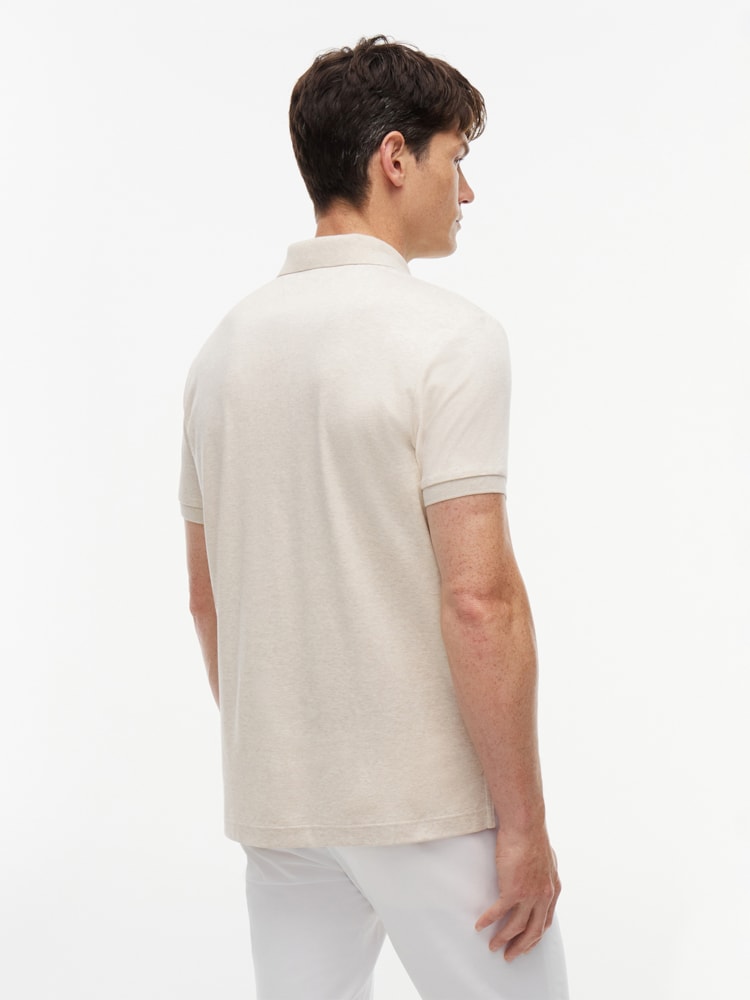 Polo de Modelagem Regular com Bordado da Bandeira