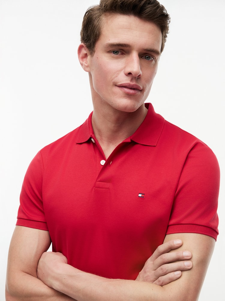 Polo de Modelagem Regular com Bordado da Bandeira