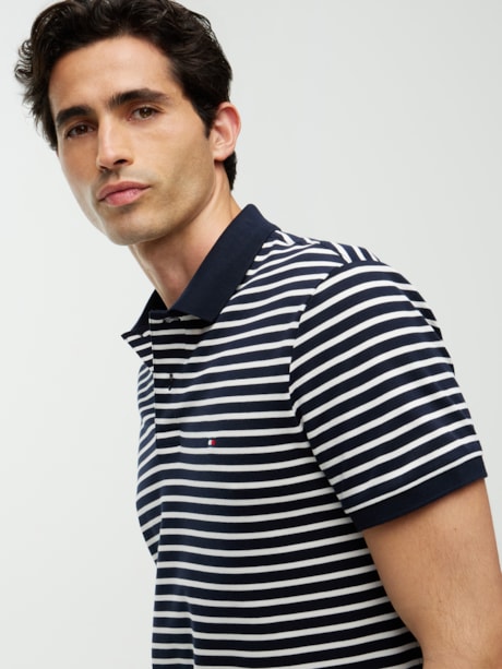 Polo de Modelagem Regular com Bordado da Bandeira