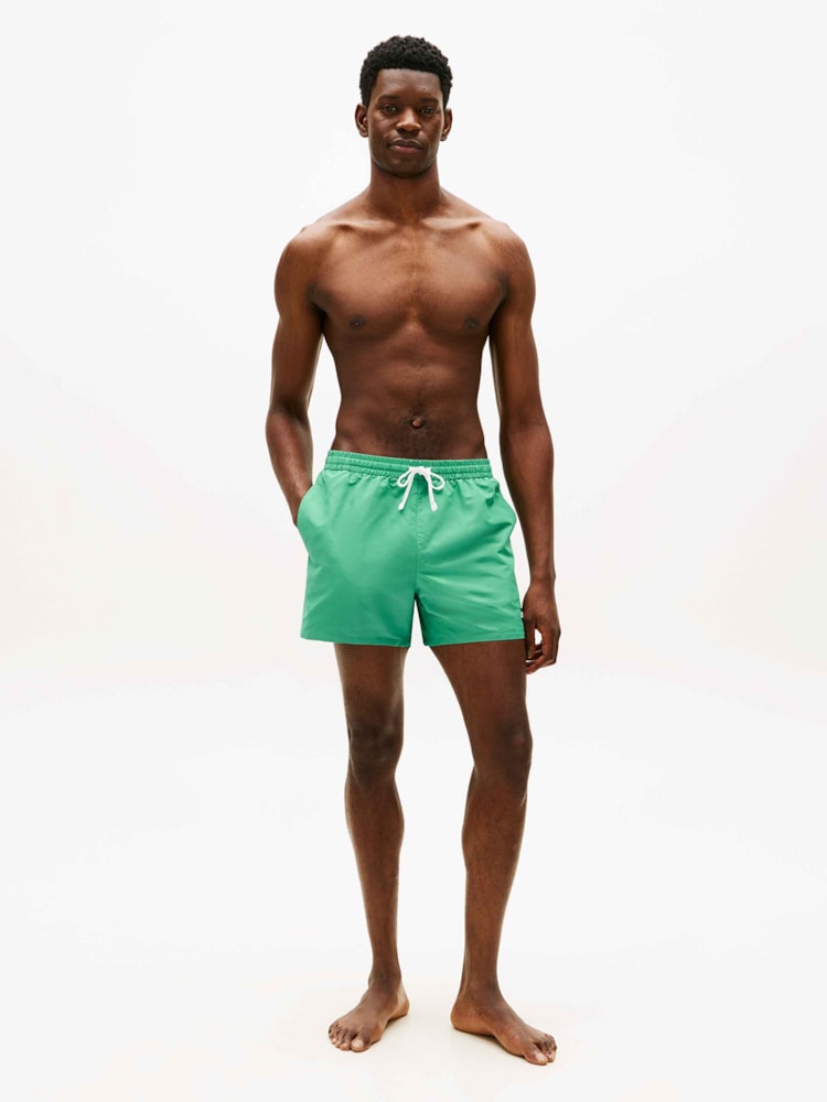 Short Médio Cordão de Ajuste Liso