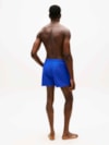 Short Médio Cordão de Ajuste Liso