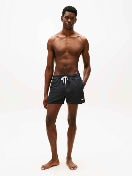Short Médio Cordão de Ajuste Liso