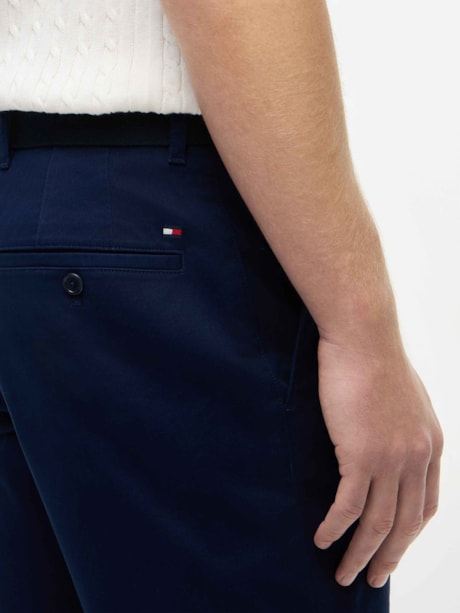 Shorts Chino Denton Slim Reto com Cinto