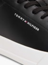 Tênis Court com Logo e Detalhes em Couro