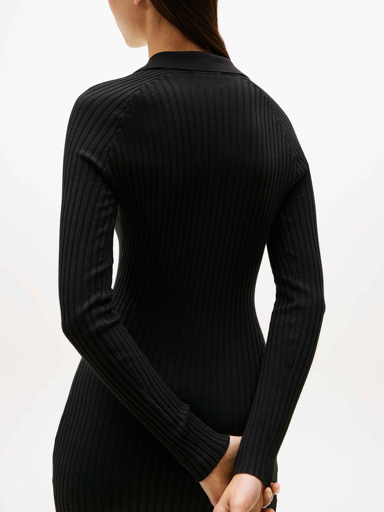 Vestido Decote V de Tricot Canelado